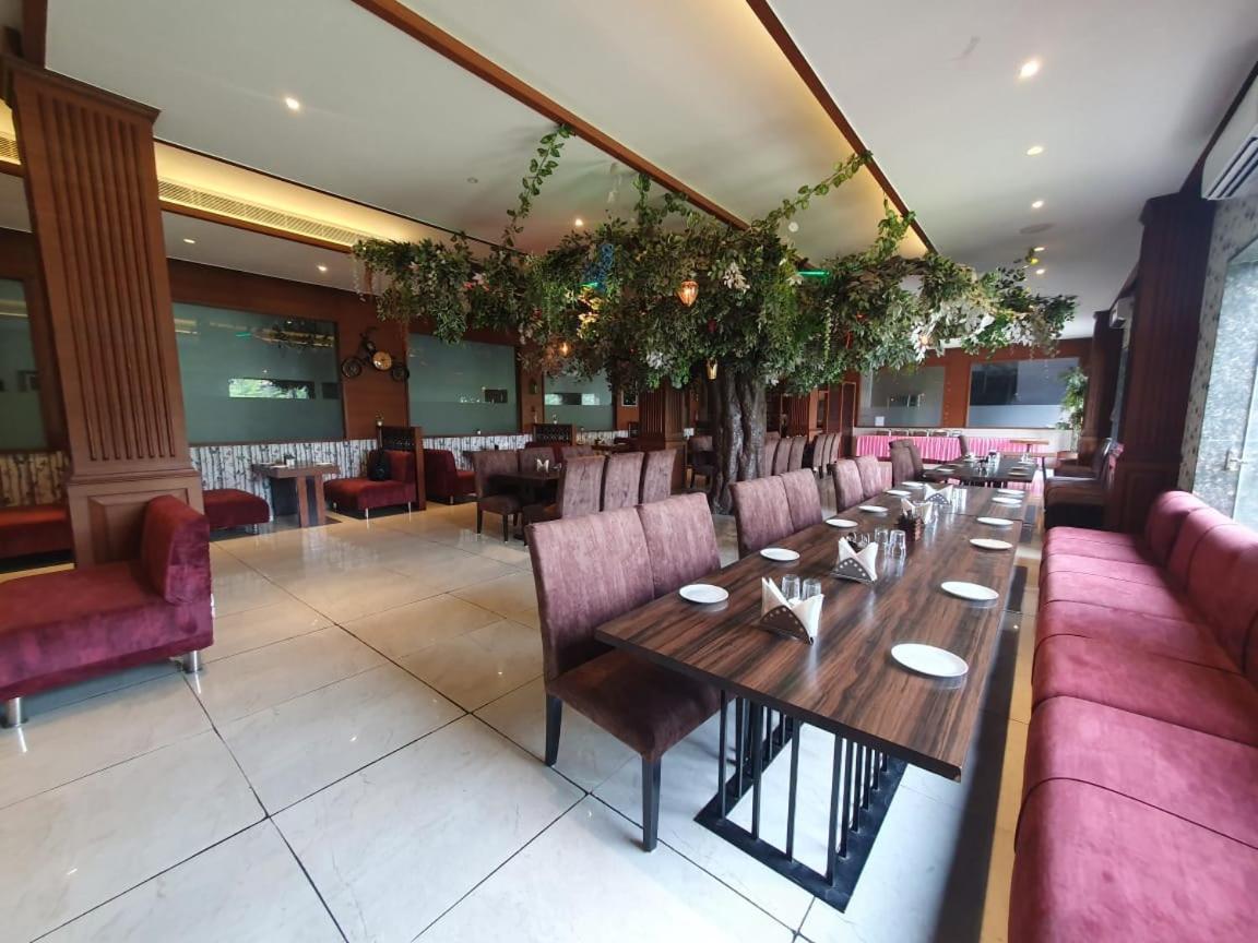 Akash Hotel Managed By Jk Hotels & Resorts Kathua Exteriör bild