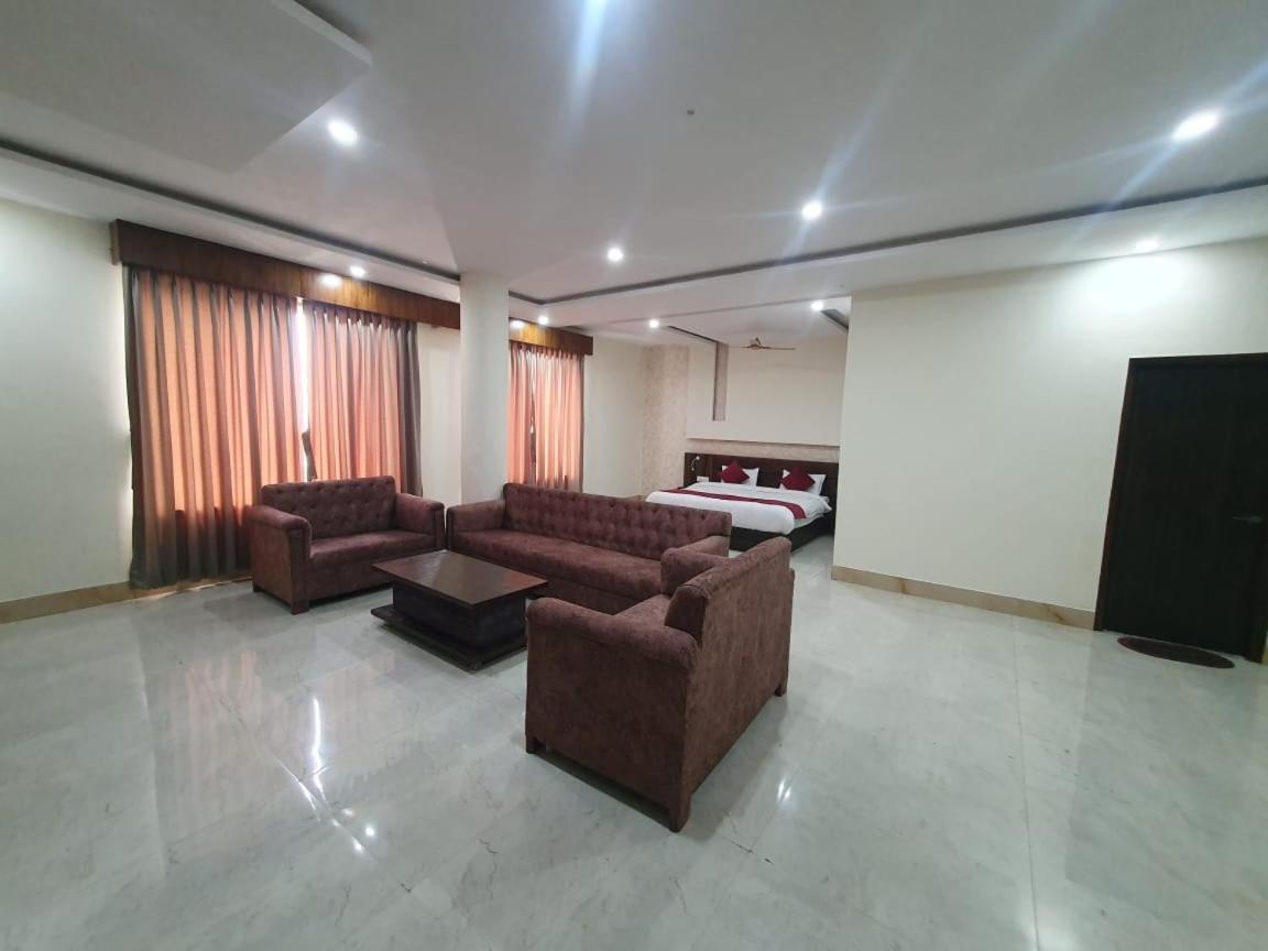 Akash Hotel Managed By Jk Hotels & Resorts Kathua Exteriör bild