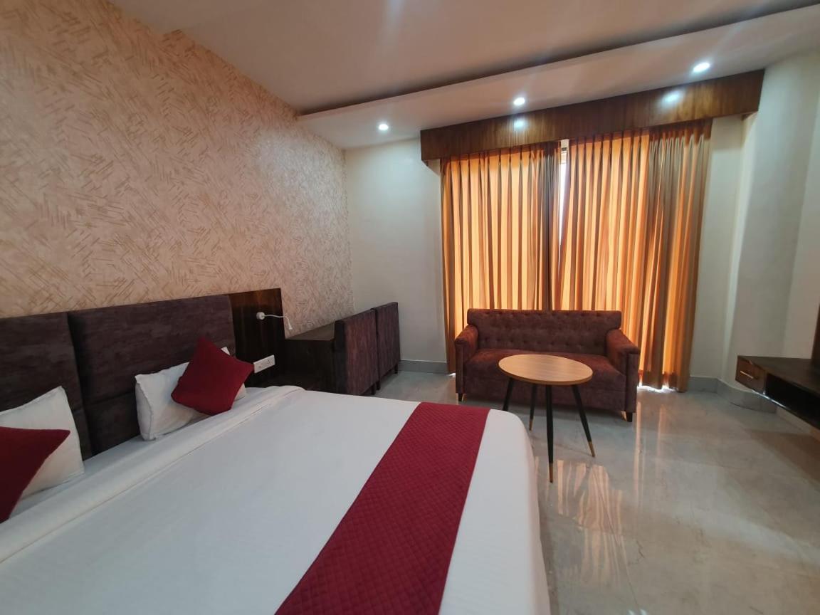 Akash Hotel Managed By Jk Hotels & Resorts Kathua Exteriör bild