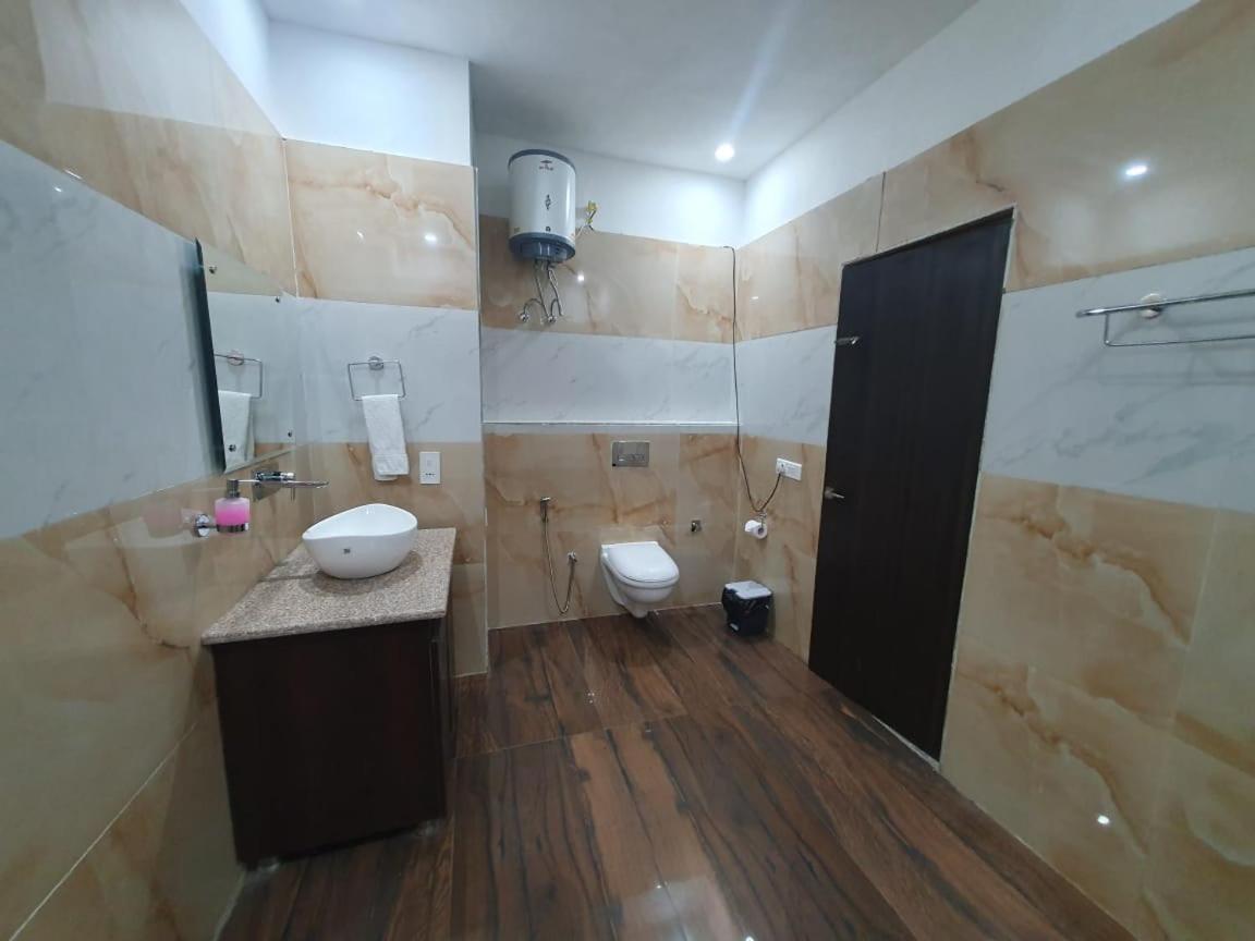 Akash Hotel Managed By Jk Hotels & Resorts Kathua Exteriör bild